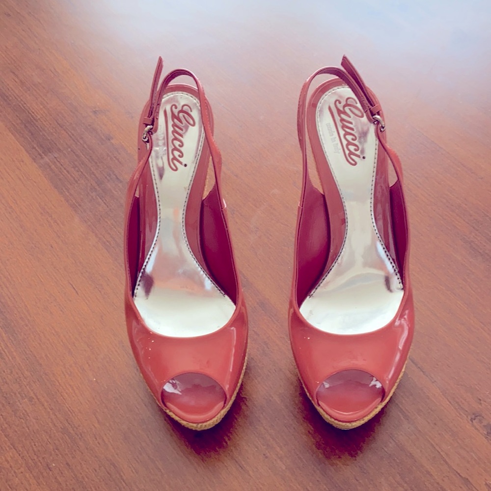 Stunning Coral Gucci platforms 🔥👠